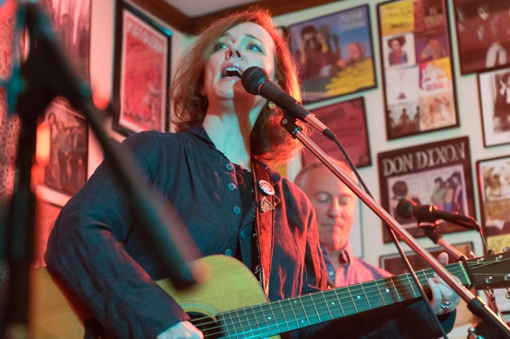 Laura Cantrell Photo 9