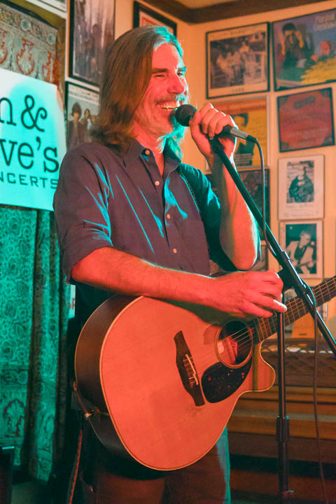 Walter Salas-Humara Photo 3